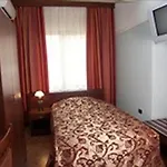 Elysee ホテル 4*