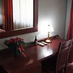 爱丽舍酒店 4* 地拉那