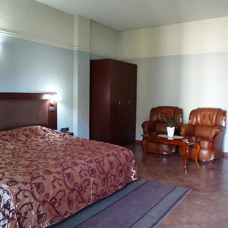 Hotell Elysee 4*