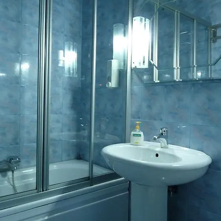 Hotell Elysee 4*
