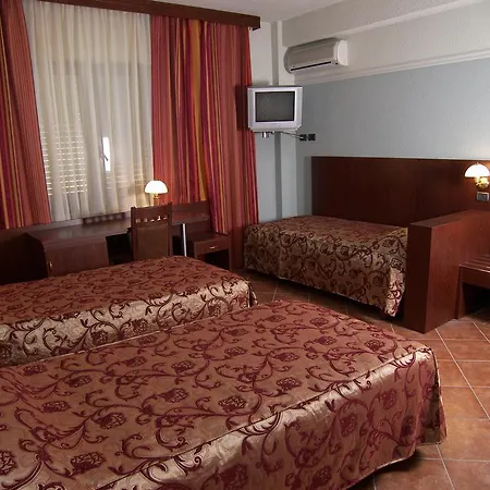 Hotell Elysee 4*