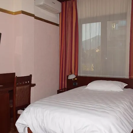 Hotell Elysee Tirana