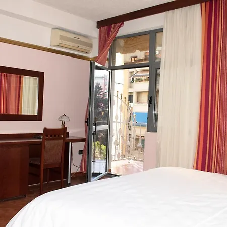 Elysee 4*