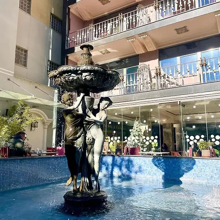 Elysee 4*