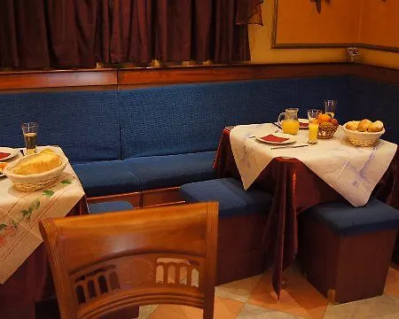 Elysee Отель Тирана