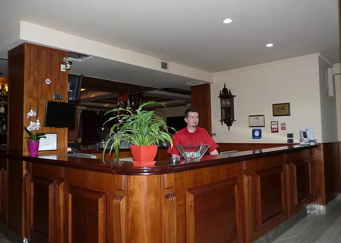 Elysee Отель Тирана